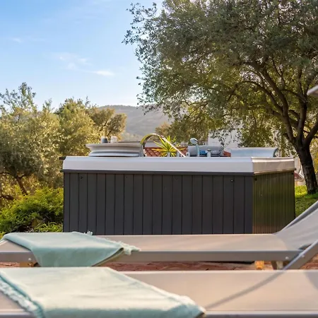 S'olioni By Interhome